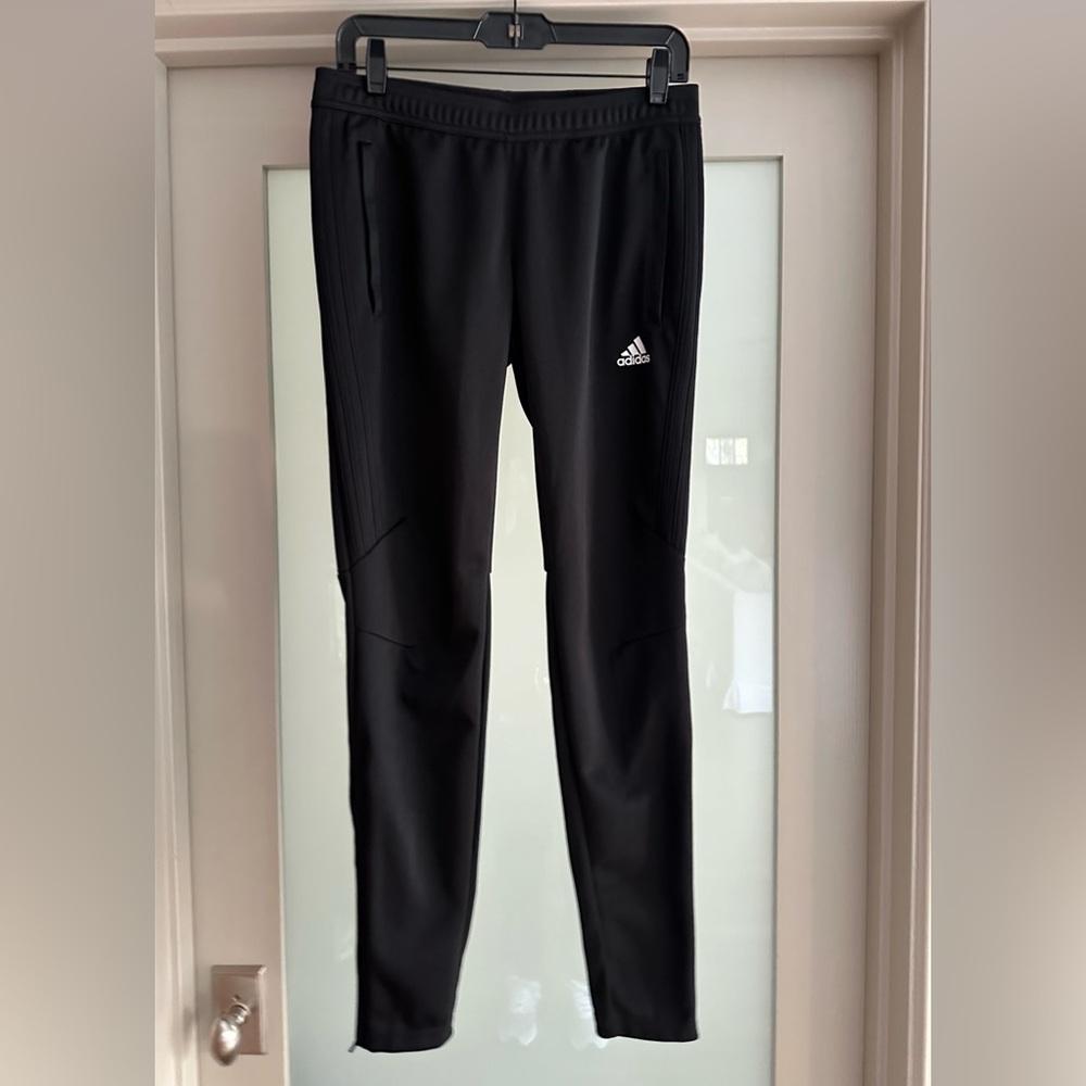 Adidas Clima Cool Slim Women’s Zippered Legs & Pockets Jogger Pant. Tie waist SM